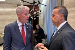 ΠΑΠΑΣΤΑΥΡΟΥ ΚΑΙ ΡΑΙΤ ΣΕ ΣΥΝΑΝΤΗΣΗ ΣΤΗ ΝΕΑ ΥΟΡΚΗ