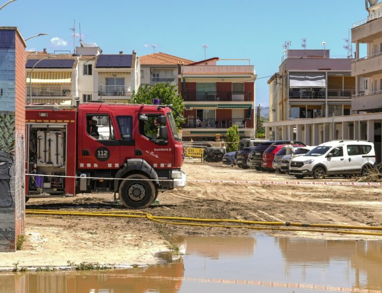 ΠΛΗΜΜΥΡΕΣ ΣΤΗ ΒΑΡΚΕΛΩΝΗ