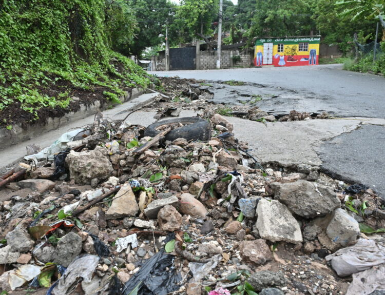 ΤΥΦΩΝΑΣ ΜΕΛΙΣΑ