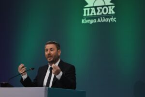 Ο ΝΙΚΟΣ ΑΝΔΡΟΥΛΑΚΗΣ, ΠΡΟΕΔΡΟΣ ΤΟΥ ΠΑΣΟΚ