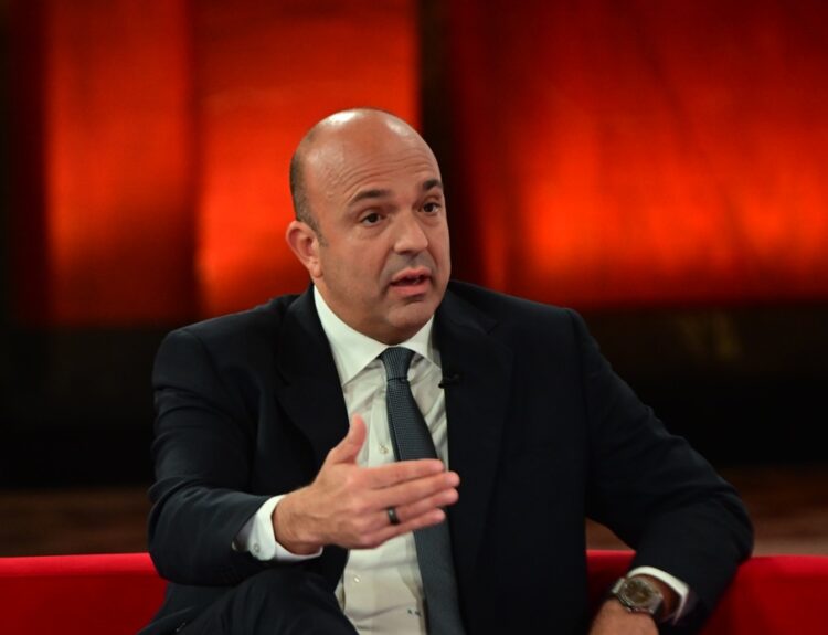 ΚΩΝΣΤΑΝΤΙΝΟΣ ΜΑΥΡΟΣ