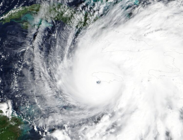 ΧΤΥΠΗΣΕ ΤΗΝ ΚΟΥΒΑ Ο ΤΥΦΩΝΑΣ ΜΕΛΙΣΑ