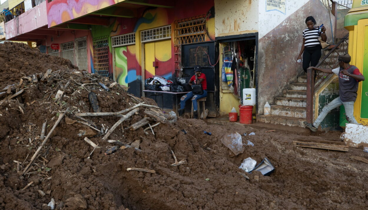 ΤΥΦΩΝΑΣ ΜΕΛΙΣΣΑ