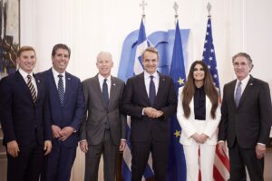 ΜΗΤΣΟΤΑΚΗΣ ΚΡΙΣ ΡΑΙΤ ΝΤΑΓΚ ΜΠΕΡΓΚΑΜ ΗΠΑ