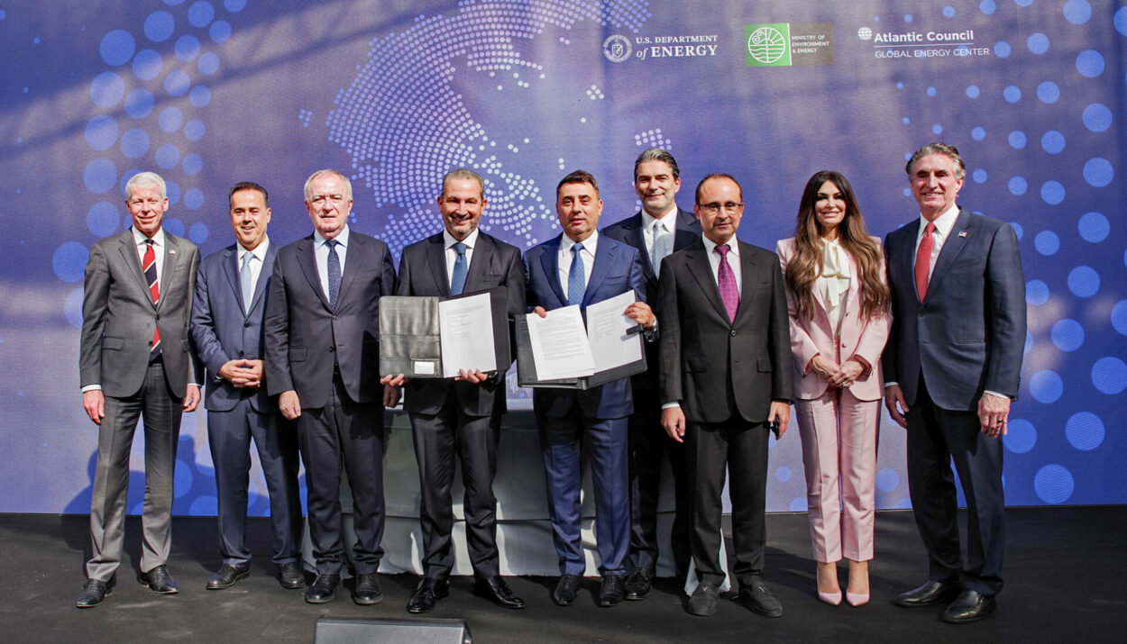 Μνημόνιο κατανόησης μεταξύ της ATLANTIC SEE και της κρατικής ρουμανικής εταιρείας «Transgaz» © ΔΤ