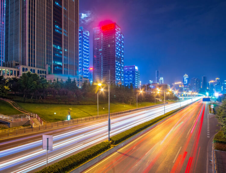 ΦΩΤΑ ΣΤΙΣ ΠΟΛΕΙΣ