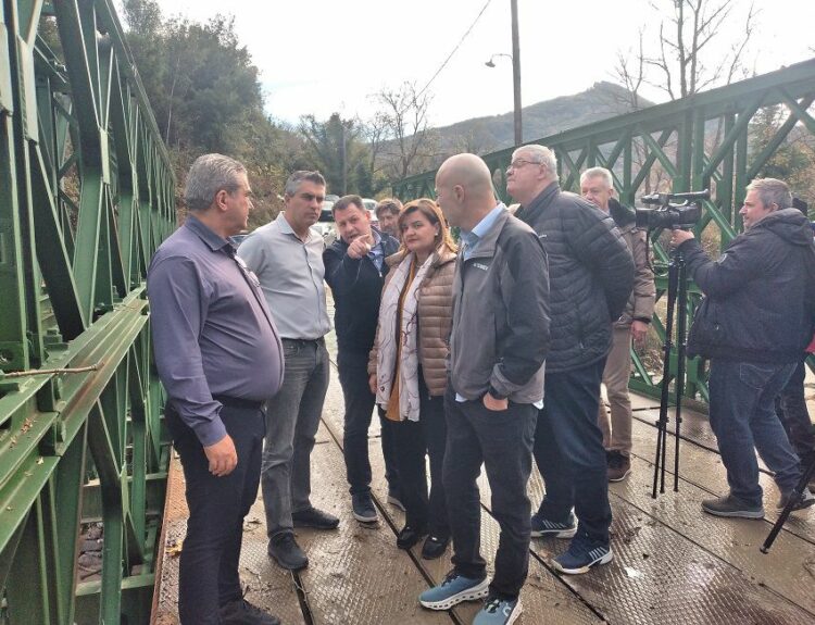 Αυτοψία του Υπουργού Υποδομών και Μεταφορών Χρίστου Δήμα στις πληγείσες από την κακοκαιρία περιοχές των Τζουμέρκων