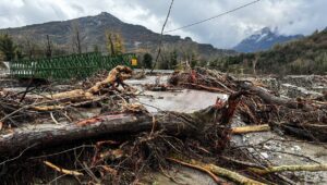 ΚΑΤΑΣΤΡΟΦΕΣ ΣΤΑ ΤΖΟΥΜΕΡΚΑ