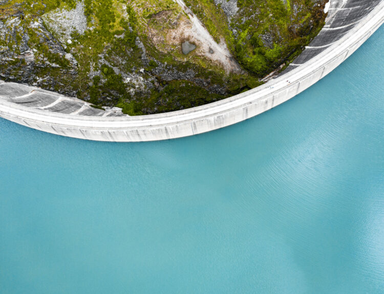 ΑΝΤΛΗΣΙΟΤΑΜΙΕΥΣΗ © freepic