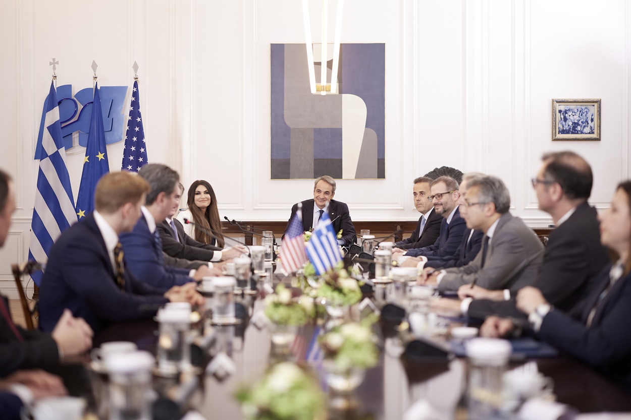 ΜΗΤΣΟΤΑΚΗΣ ΚΡΙΣ ΡΑΙΤ ΝΤΑΓΚ ΜΠΕΡΓΚΑΜ ΗΠΑ