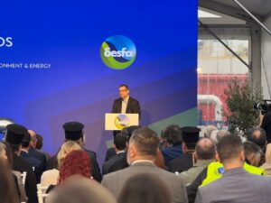 Ο ΝΙΚΟΣ ΤΣΑΦΟΣ ΣΤΑ ΕΓΚΑΙΝΙΑ ΤΟΥ ΣΤΑΘΜΟΥ ΤΟΥ ΔΕΣΦΑ