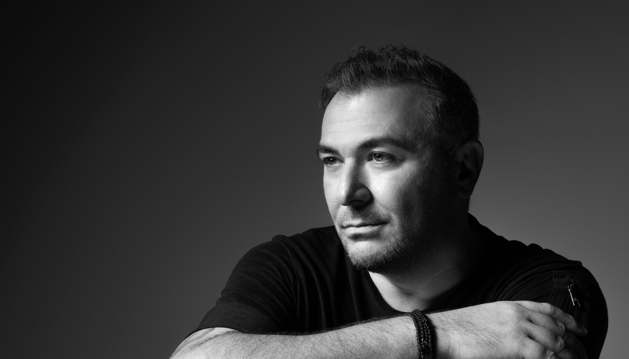 Η Θεσσαλονίκη γιορτάζει με τον Αντώνη Ρέμο και φωτίζεται με συναίσθημα