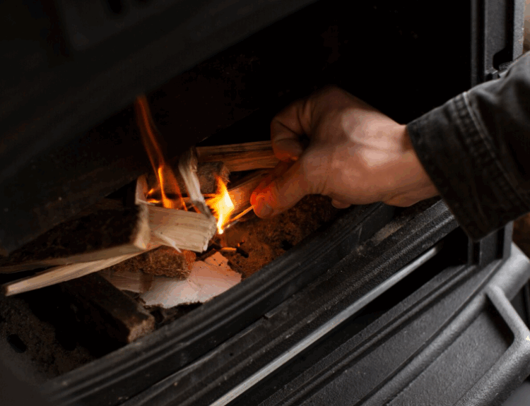 ΘΕΡΜΑΝΣΗ ΜΕ ΚΑΥΣΟΞΥΛΑ