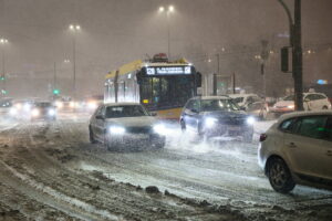 ΠΟΛΩΝΙΑ ΧΙΟΝΙ