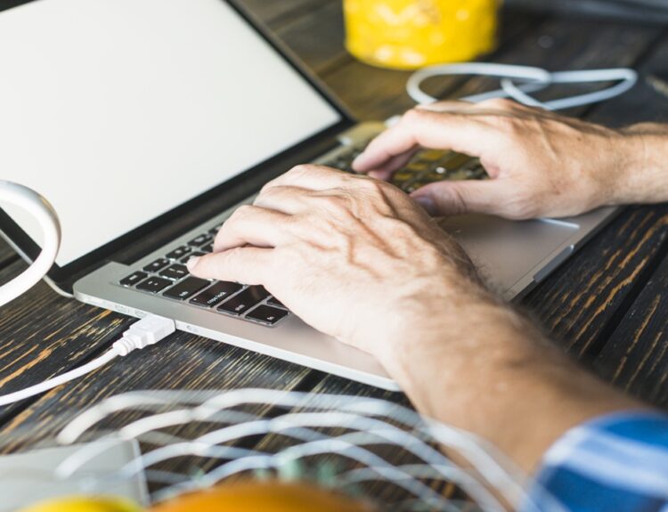 ΦΟΡΤΙΣΗ ΛΑΠΤΟΠ