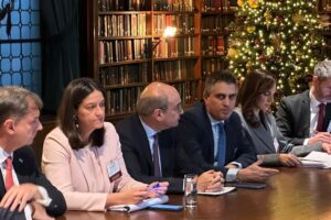 ΥΠΟΥΡΓΕΙΟ ΥΠΟΔΟΜΩΝ ΚΑΙ ΜΕΤΑΦΟΡΩΝ