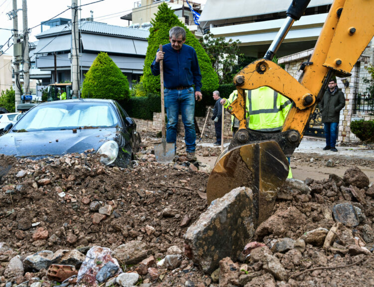 ΚΑΚΟΚΑΙΡΙΑ, ΓΛΥΦΑΔΑ