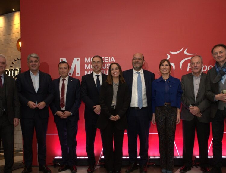 ead of Corporate Communications Department at Fraport Greece, Mr Savvas Karagiannis, President, Development Office of the Region of Central Macedonia, Mr Thanos Begas, Chairman of the Management Board of MOMUS, Mr Epameinondas Christofilopoulos, Fraport Greece Chief Operating Officer (COO), Mr Panagiotis Spyratos, General Director of MOMUS, Mrs Fani Tsatsaia, Deputy Minister of Culture responsible for Contemporary Culture, Mr Iason Fotilas, Deputy Governor of Tourism, Mrs Vicky Hatzivassiliou, Deputy Governor of Culture and Sports, Mr Christos Mittas and Deputy Mayor for Culture, Tourism Development and Intermunicipal Cooperation, Mr Vasileios Gakis © ΔΤ