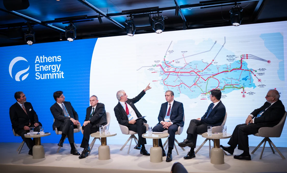 Από αριστερά: Μιχαήλ Β. Χριστίδης, Πρέσβης ε.τ. και Co-Chair του Organizing Committee του Balkans & Black Sea Forum - Andrei Popov, Πρέσβης της Μολδαβίας - Valentin Poriazov, Πρέσβης Βουλγαρίας - Çağatay Erciyes, Πρέσβης της Τουρκίας - Arif Mammadov, Πρέσβης Αζερμπαϊτζάν - Timur Sultangozhin, Πρέσβης Καζακστάν - Κώστας Σταμπολής, Πρόεδρος και Εκτελεστικός Διευθυντής του ΙΕΝΕ © ΔΤ/Aphroditi Houlaki