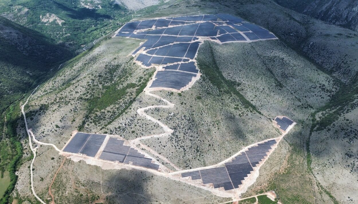 Στρατηγική συνεργασία Schneider Electric – CERO Generation για το φωτοβολταϊκό πάρκο «Delfini» 100 MW © Schneider Electric