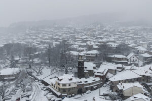 ΧΙΟΝΙ ΣΤΟ ΜΕΤΣΟΒΟ