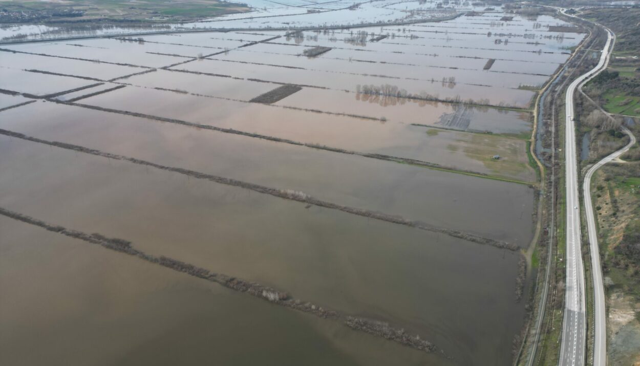 ΠΛΗΜΜΥΡΕΣ ΣΤΟΝ ΕΒΡΟ