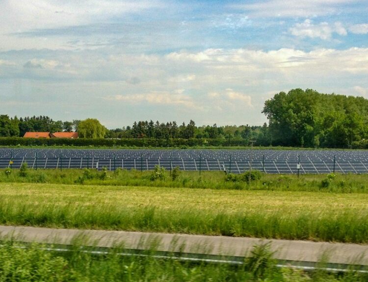 ΦΩΤΟΒΟΛΤΑΪΚΑ