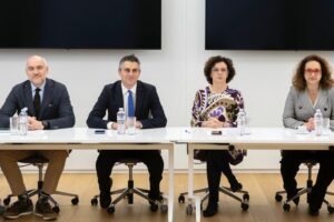 Στη Θεσσαλονίκη, στον Σύνδεσμο Βιομηχανιών Βορείου Ελλάδος (ΣΒΒΕ), παραβρέθηκε, χθες, ο Υπουργός Υποδομών και Μεταφορών, Χρίστος Δήμας, όπου συμμετείχε στην 1η συνεδρίαση του Διοικητικού Συμβουλίου για το 2026 © ΔΤ