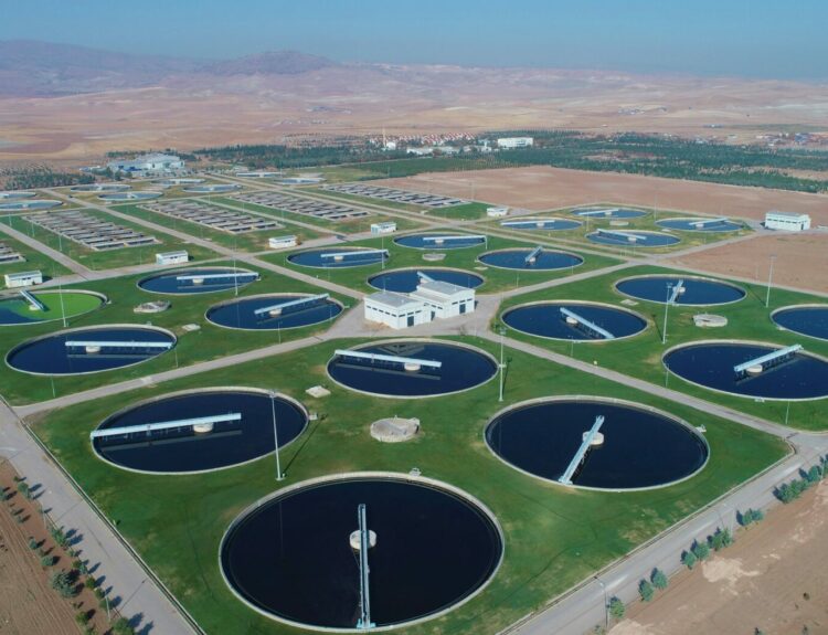 ΔΕΞΑΜΕΝΕΣ ΝΕΡΟΥ