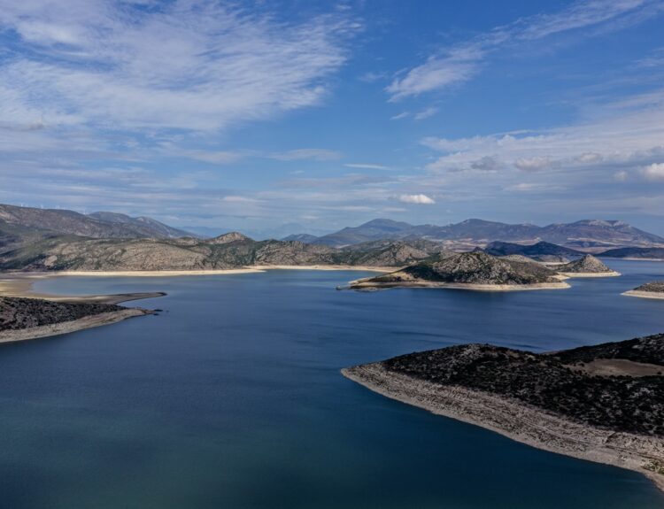 ΛΙΜΝΗ ΥΛΙΚΗ