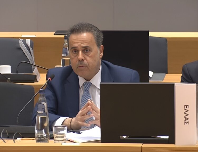 ΣΤΑΥΡΟΣ ΠΑΠΑΣΤΑΥΡΟΥ, ΝΙΚΟΣ ΤΣΑΦΟΣ