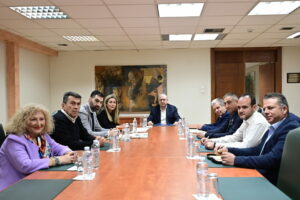 ΘΕΟΔΩΡΙΚΑΚΟΣ ΚΑΙ ΟΜΟΣΠΟΝΔΙΑ ΒΕΝΖΙΝΟΠΩΛΩΝ