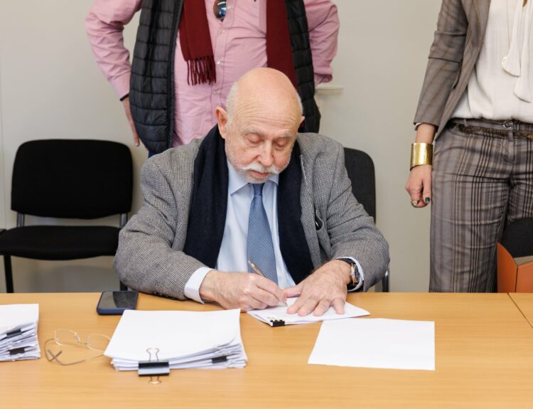 ΜΠΕΝΡΟΥΜΠΗ, ΜΕΤΚΑ