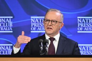 ΑΥΣΤΡΑΛΙΑ, ΑΝΤΟΝΙ ΑΛΜΠΑΝΕΖΙ