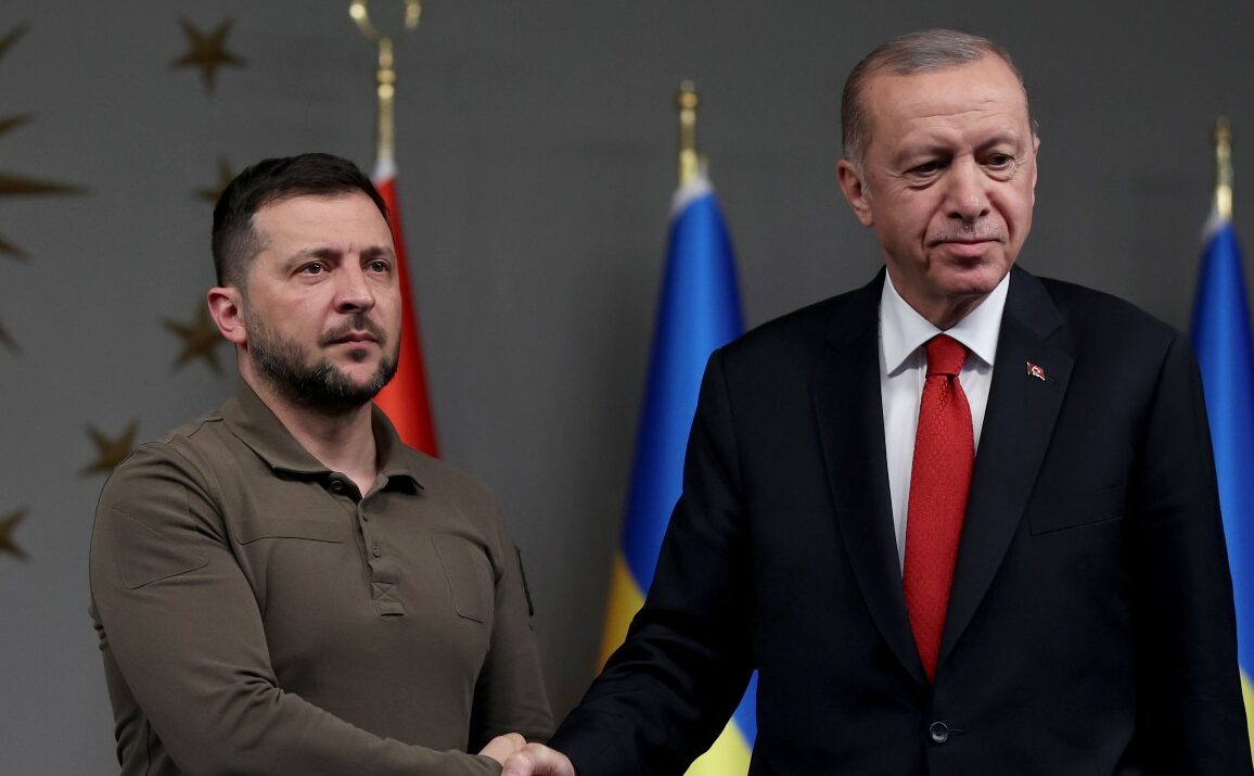 Βολοντιμίρ Ζελένσκι και Ρετζέπ Ταγίπ Ερντογάν EPA/TOLGA BOZOGLU