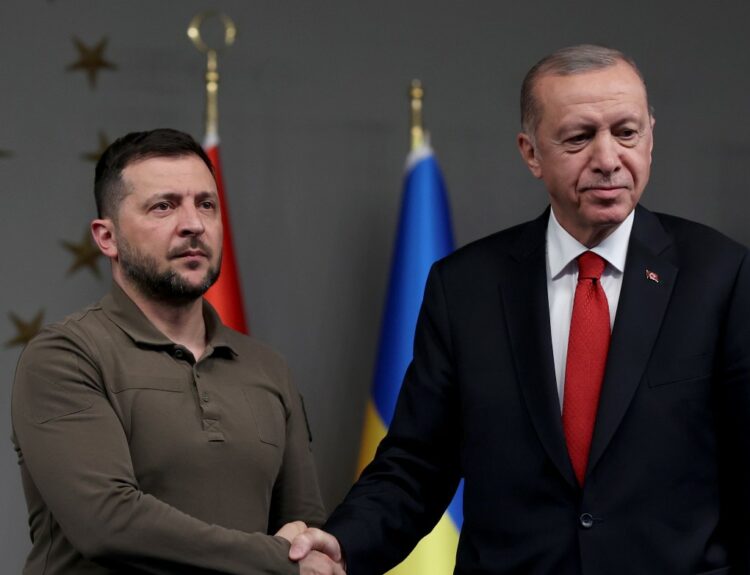 Βολοντιμίρ Ζελένσκι και Ρετζέπ Ταγίπ Ερντογάν EPA/TOLGA BOZOGLU