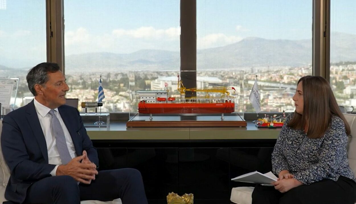 Ο CEO της Energean, Μαθιός Ρήγας, στη συνέντευξή του με τη διευθύντρια σύνταξης του powergame.gr, Λαλέλα Χρυσανθοπούλου © PowerGame.gr