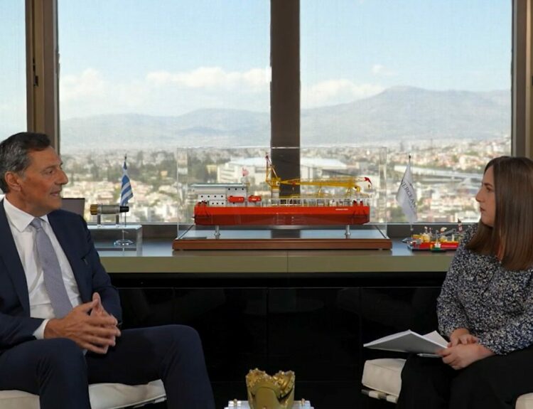 Ο CEO της Energean, Μαθιός Ρήγας, στη συνέντευξή του με τη διευθύντρια σύνταξης του powergame.gr, Λαλέλα Χρυσανθοπούλου © PowerGame.gr