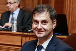 ΧΑΡΗΣ ΘΕΟΧΑΡΗΣ