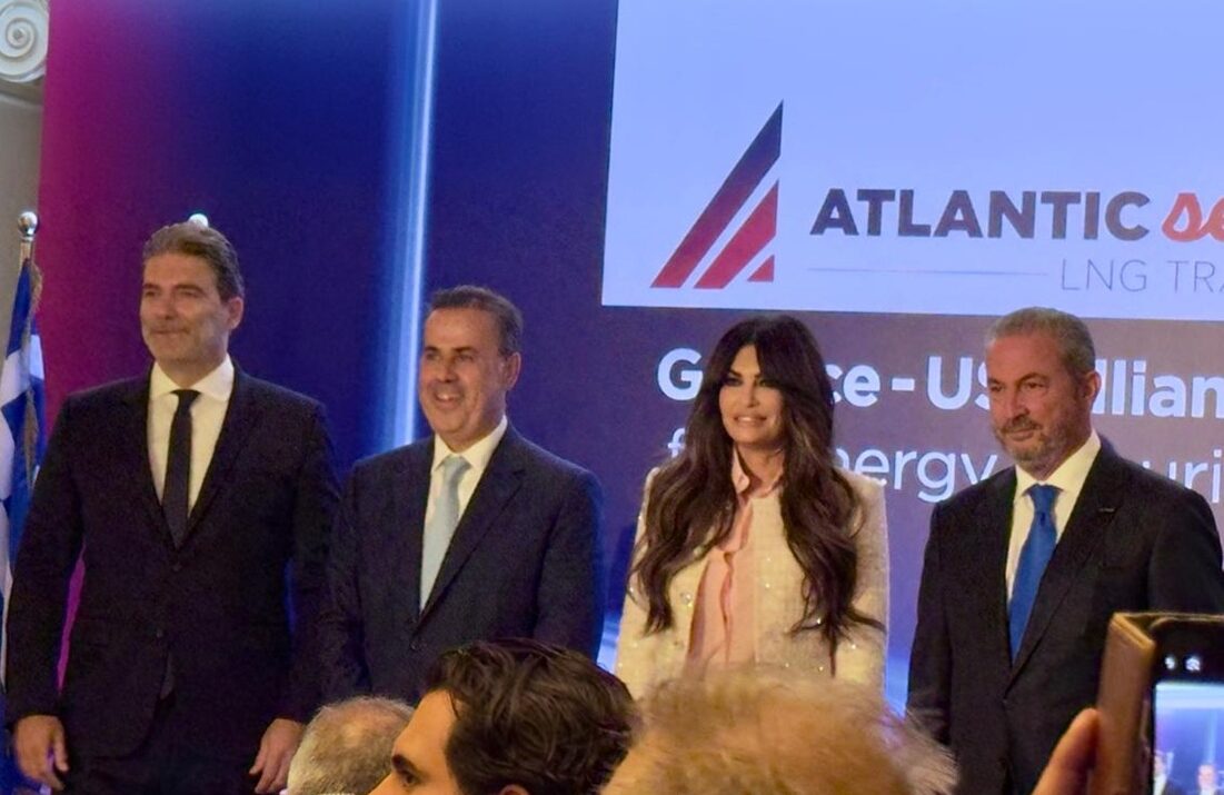 Ο πρόεδρος και CEO του AKTOR, Αλέξανδρος Εξάρχου και ο ο Διευθύνων Σύμβουλος της ΔΕΠΑ Εμπορίας, κ. Κωνσταντίνος Ξιφαράς