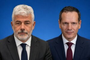 Οι Γιάννης Καράμπελας και Μανούσος Μανουσάκης © admieholding / PowerGame.gr