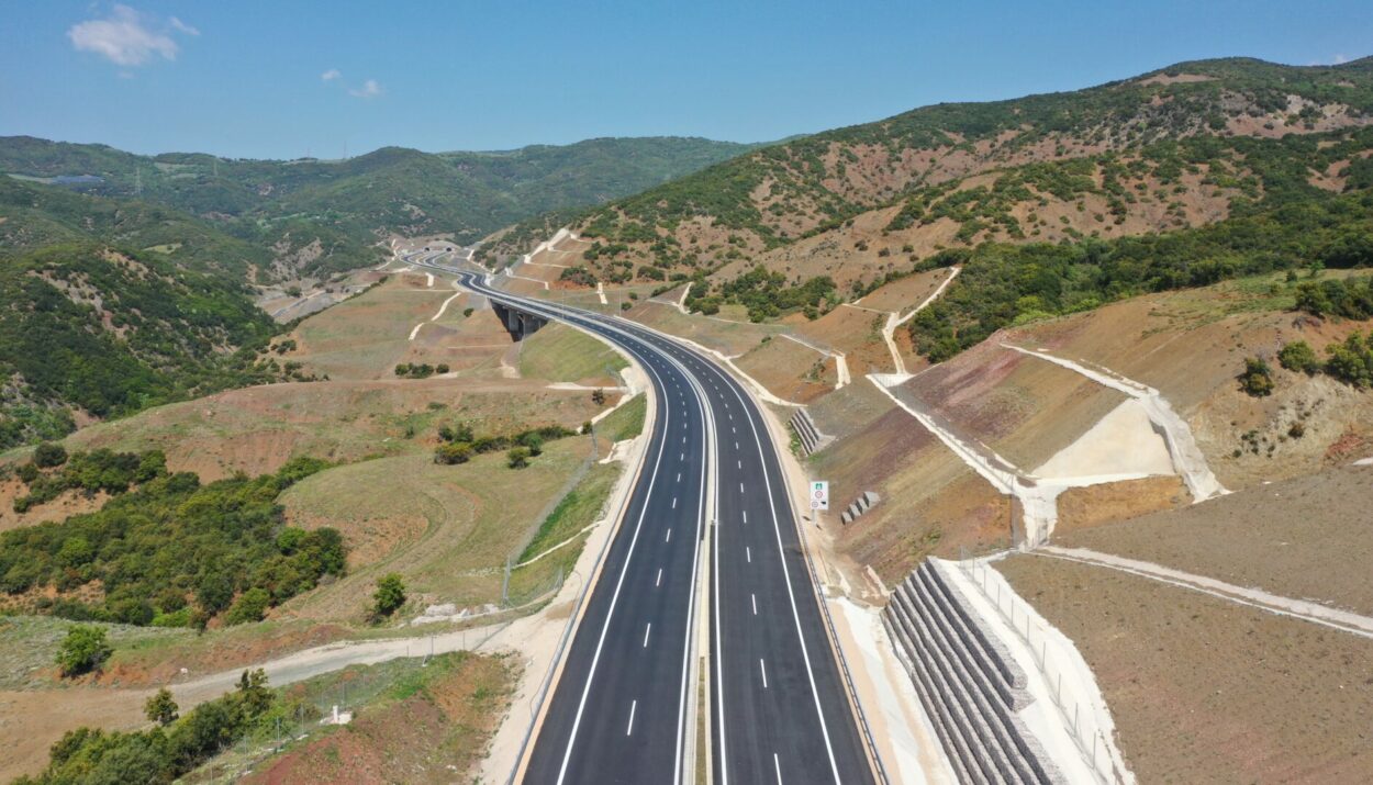 Ολοκληρώθηκε ο Ε65 © ΓΕΚ ΤΕΡΝΑ
