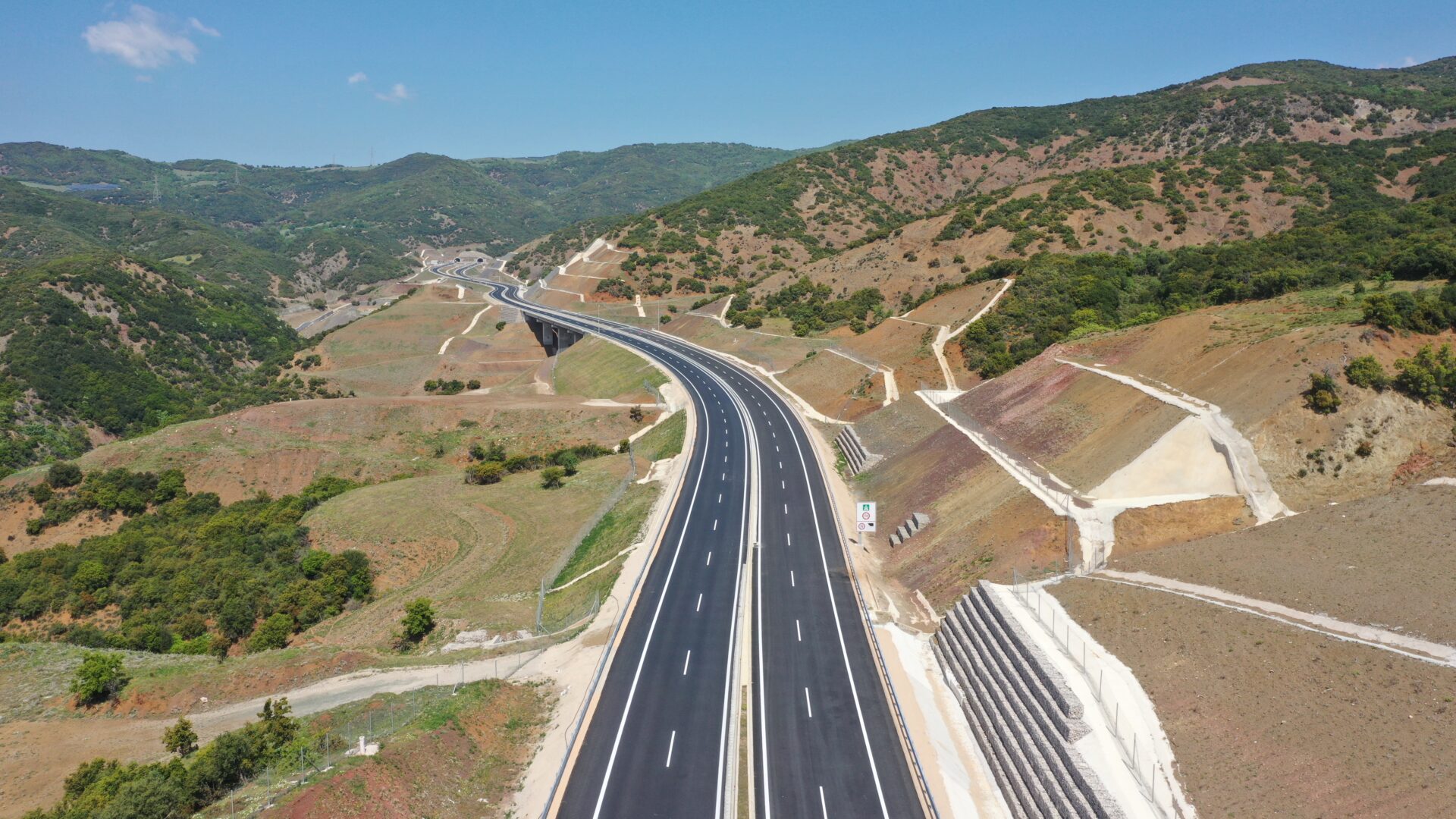 Ολοκληρώθηκε ο Ε65 © ΓΕΚ ΤΕΡΝΑ