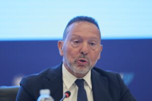 ΓΙΑΝΝΗΣ ΣΤΟΥΡΝΑΡΑΣ