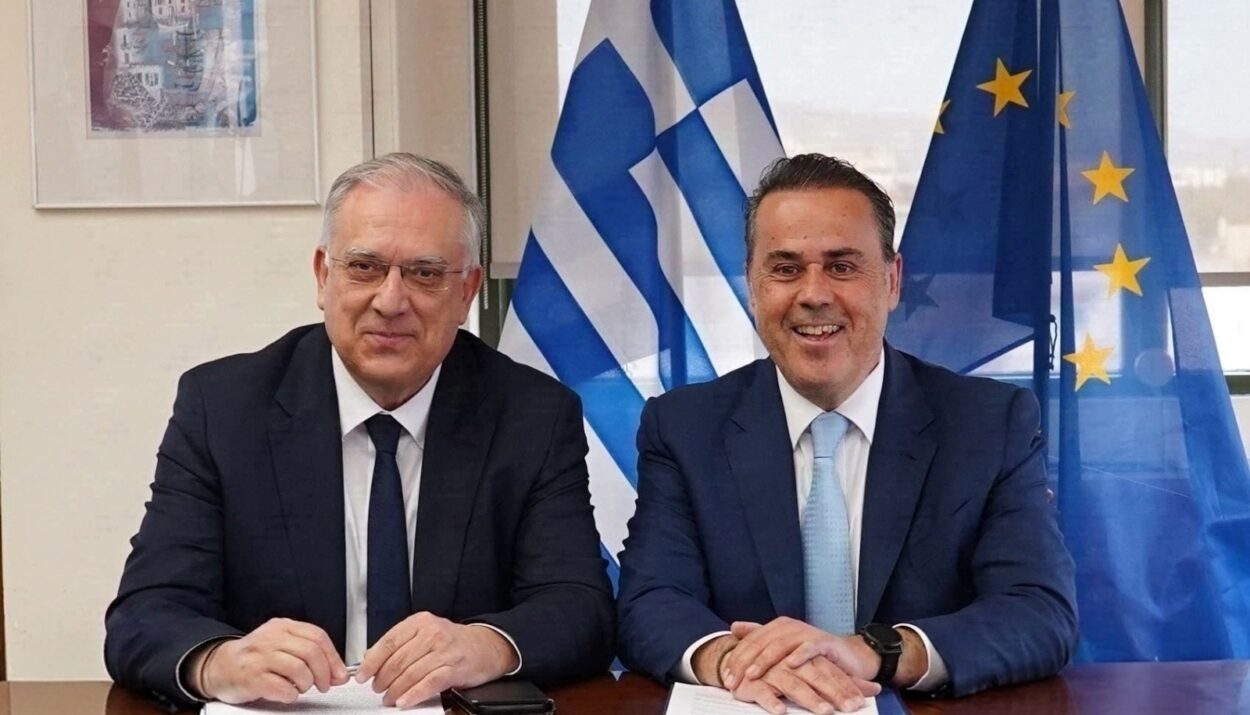 ΠΑΠΑΣΤΑΥΡΟΥ ΚΑΙ ΘΕΟΔΩΡΙΚΑΚΟΣ
