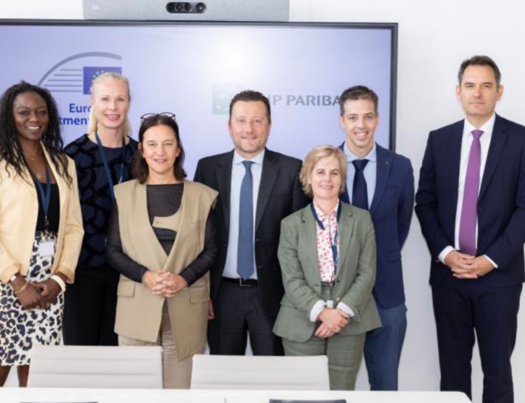 Στελέχη της EIB και της BNP Paribas © EIB
