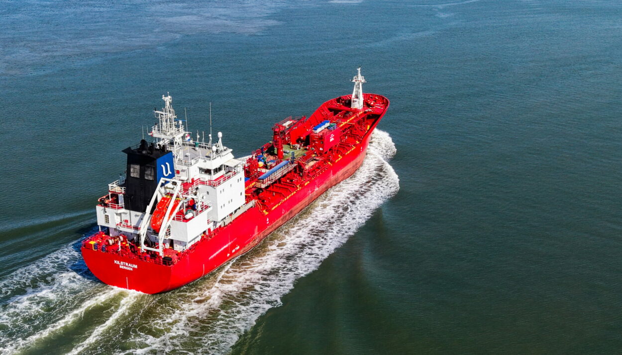 Oil tanker Kilstraum © EPA/OLIVIER HOSLET