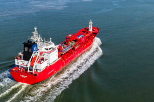 Oil tanker Kilstraum © EPA/OLIVIER HOSLET