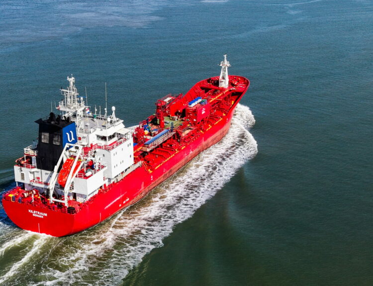 Oil tanker Kilstraum © EPA/OLIVIER HOSLET
