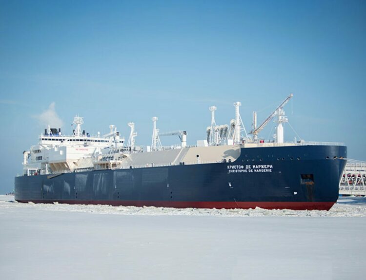 Ρωσικό πλοίο μεταφοράς LNG © ΑΠΕ
